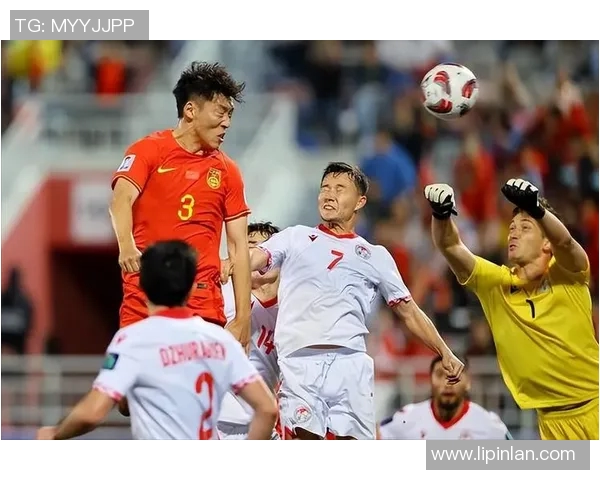 成都排球队比赛经验引发热议球迷对战术选择与表现分歧明显